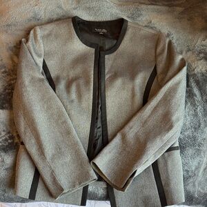 Black Label Women's Gray and Black Blazer
